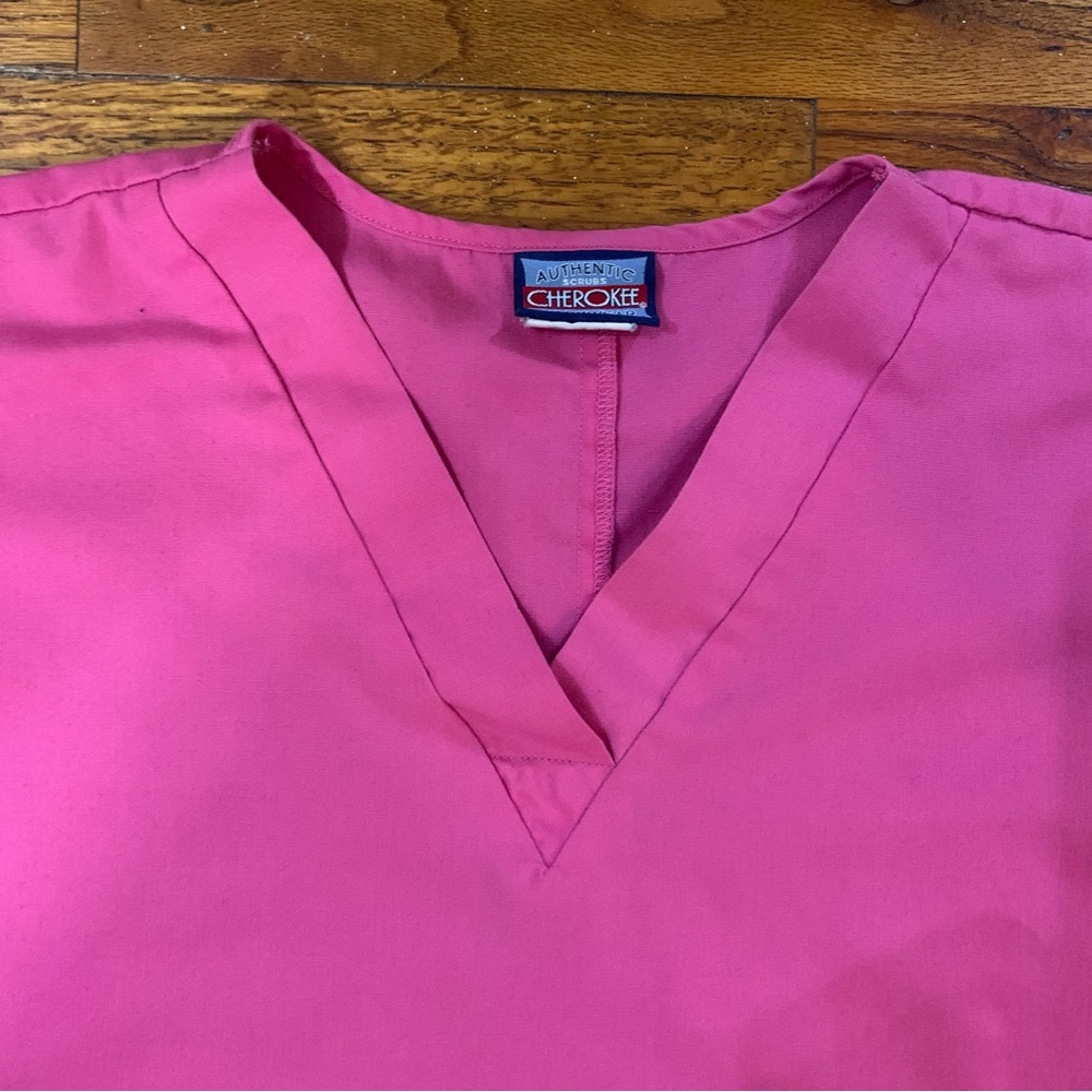 Cherokee Scrubs Workwear Bright Pink Scrubs Top Shirt Healthcare Medical Dental - Picture 3 of 13